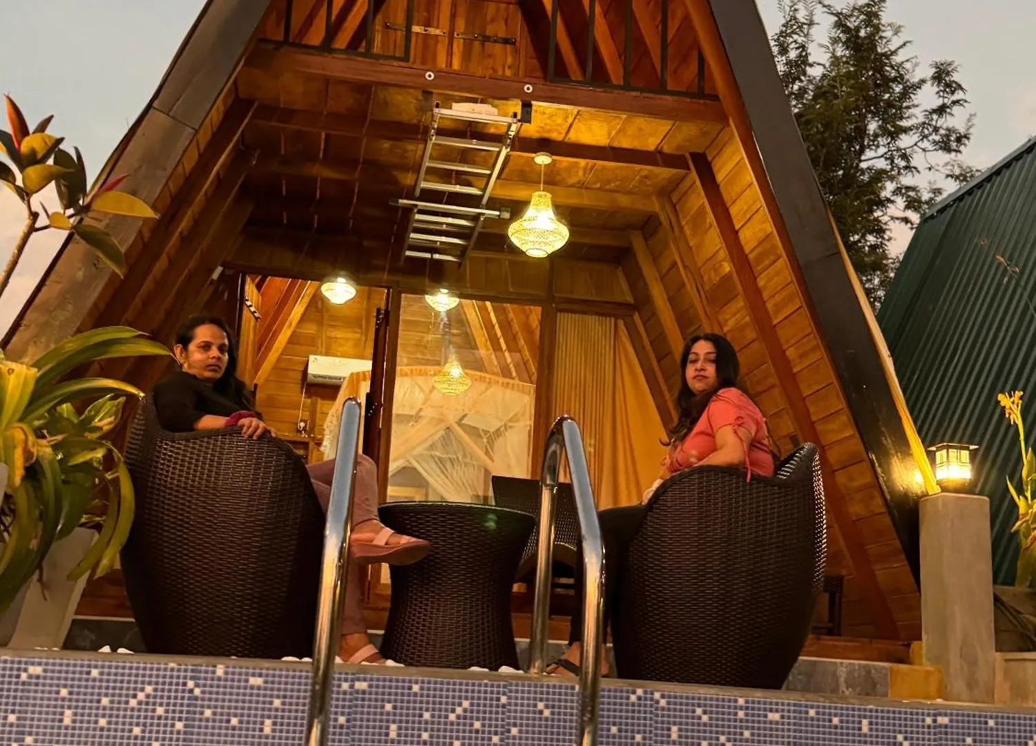 Sundown Lake Hotel & Spa Habarana