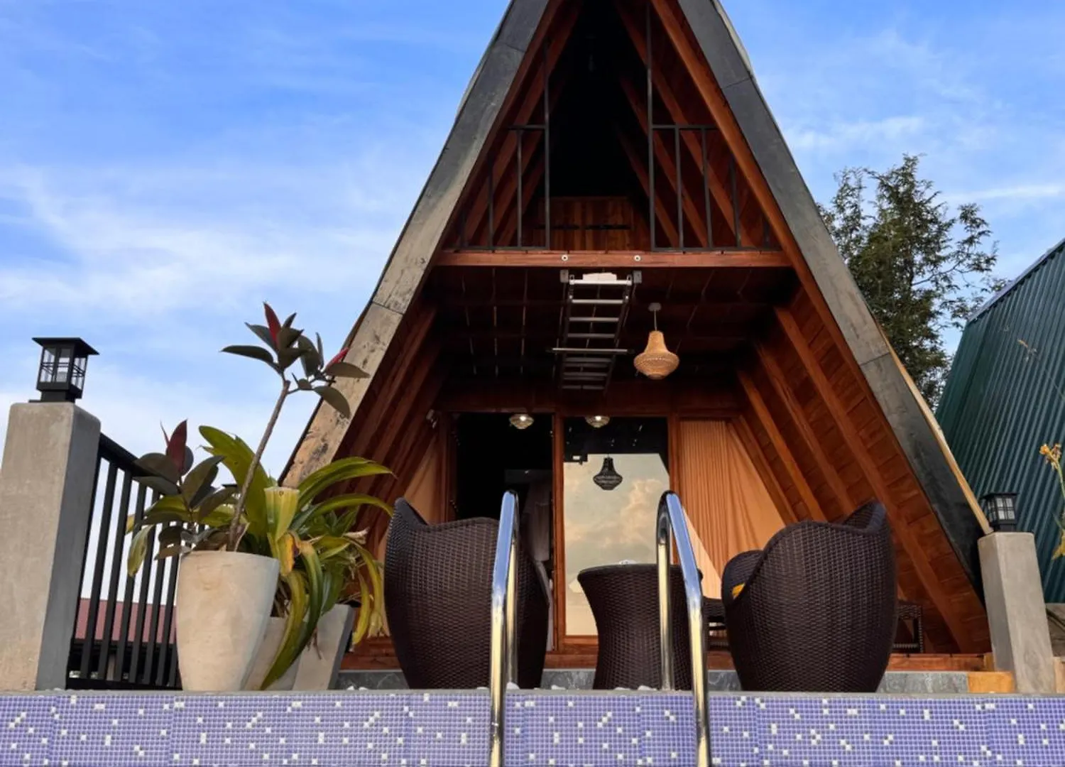 Sundown Lake Hotel & Spa Habarana