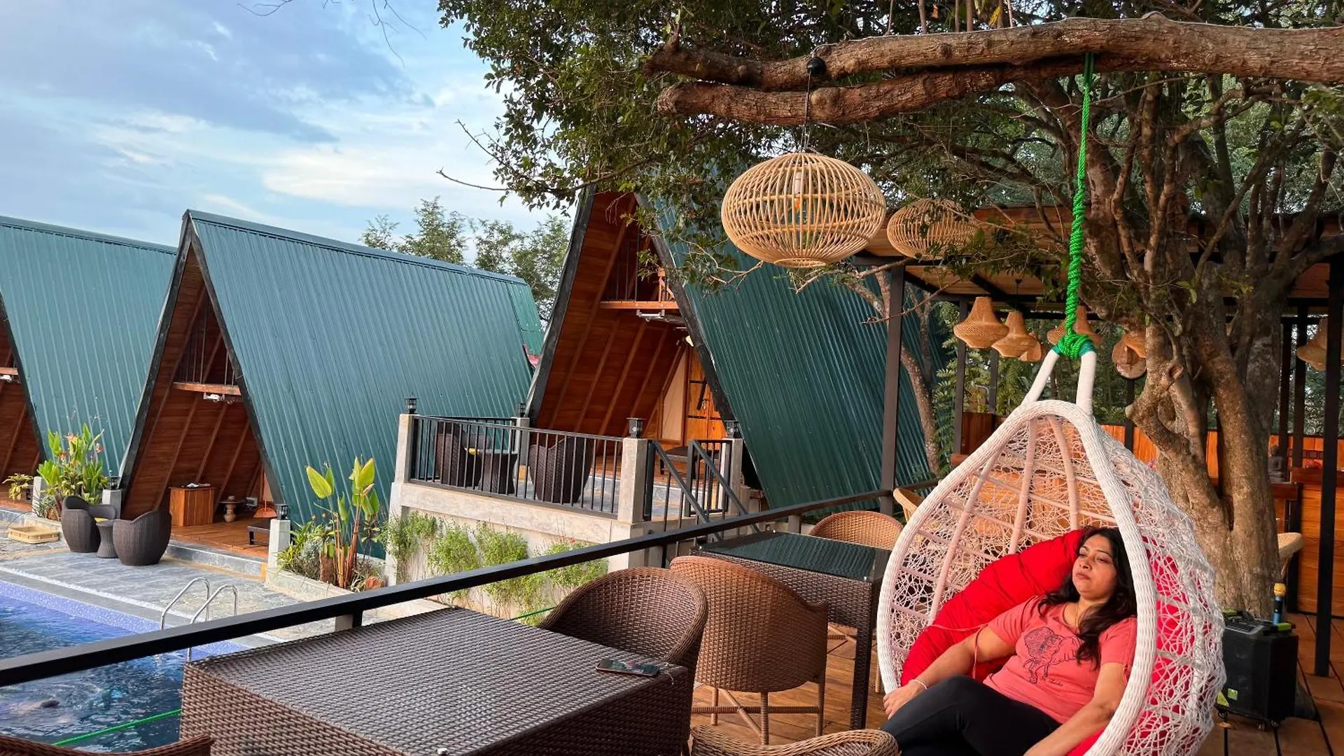 Sundown Lake Hotel & Spa Habarana